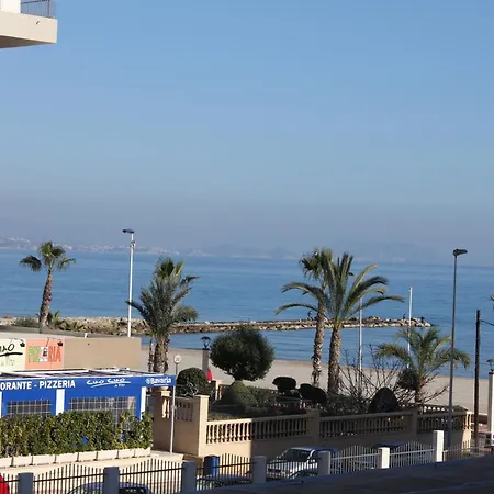 アパート Congo *